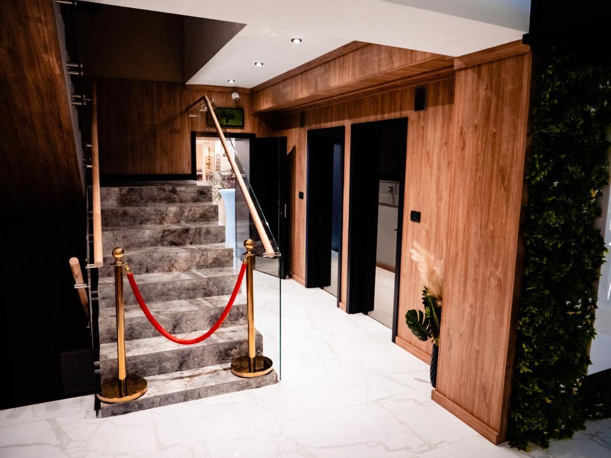 Târgu Jiu Hotel Goya Boutique מראה חיצוני תמונה