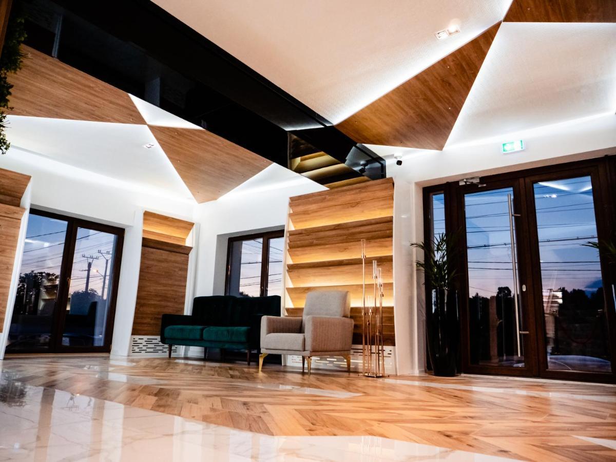 Târgu Jiu Hotel Goya Boutique מראה חיצוני תמונה