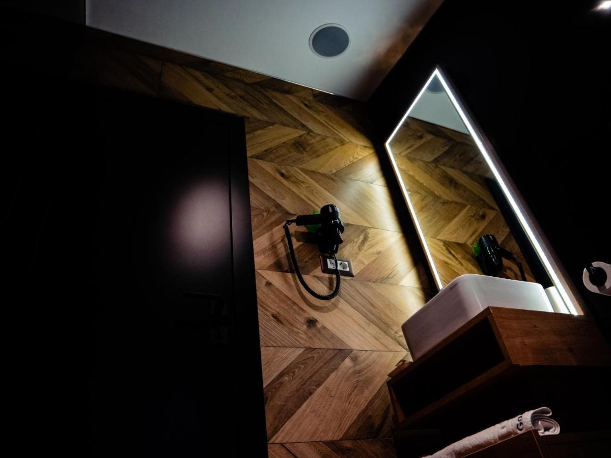 Târgu Jiu Hotel Goya Boutique מראה חיצוני תמונה