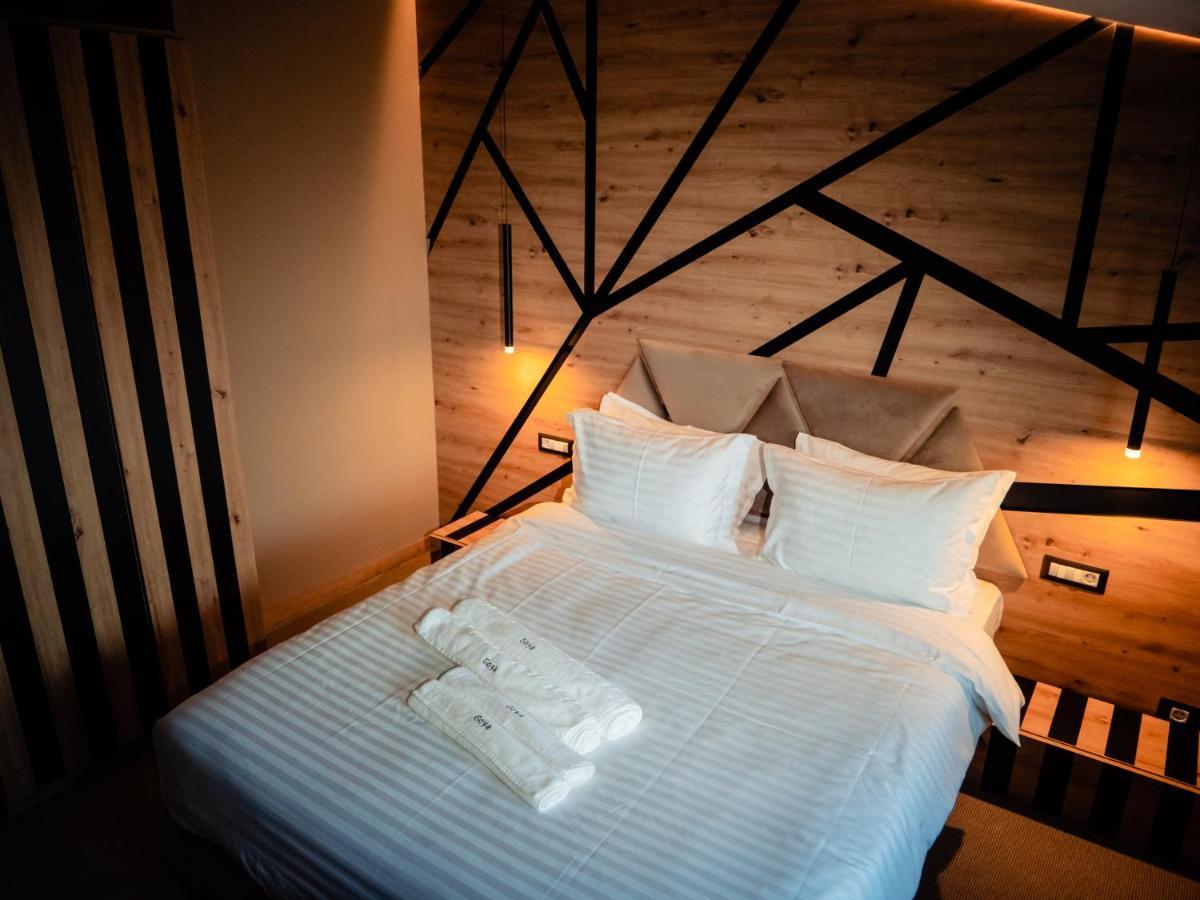 Târgu Jiu Hotel Goya Boutique מראה חיצוני תמונה