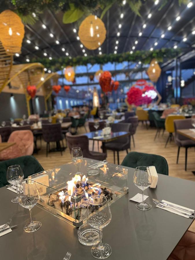 Târgu Jiu Hotel Goya Boutique מראה חיצוני תמונה