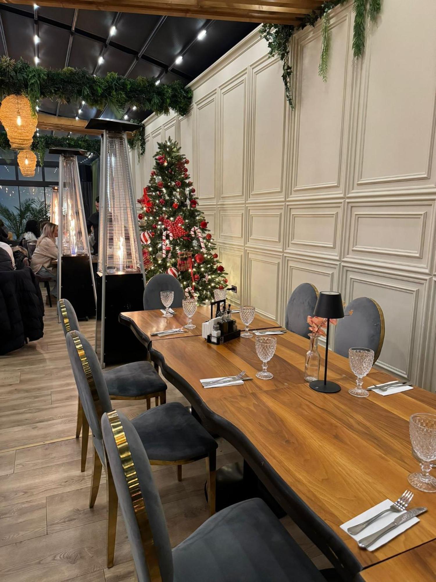 Târgu Jiu Hotel Goya Boutique מראה חיצוני תמונה